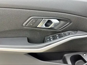 BMW 320e Limousine Navi PDC HiFi