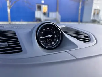 Porsche Cayenne E-Hyb Kreide · Inno · AHK