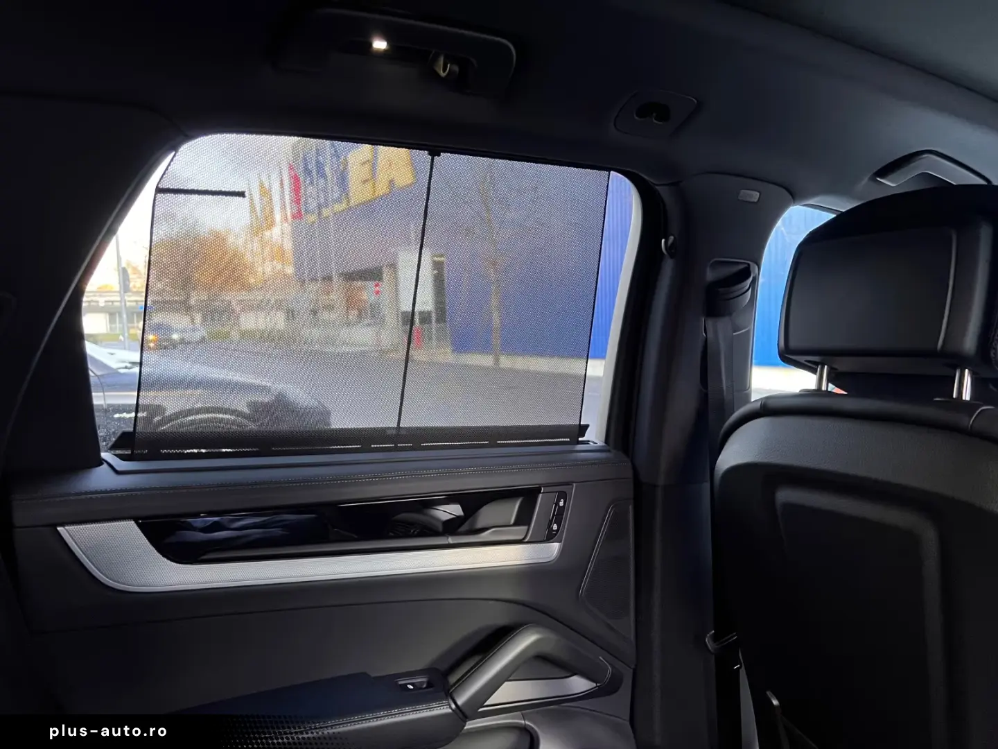 Porsche Cayenne E-Hyb Kreide · Inno · AHK