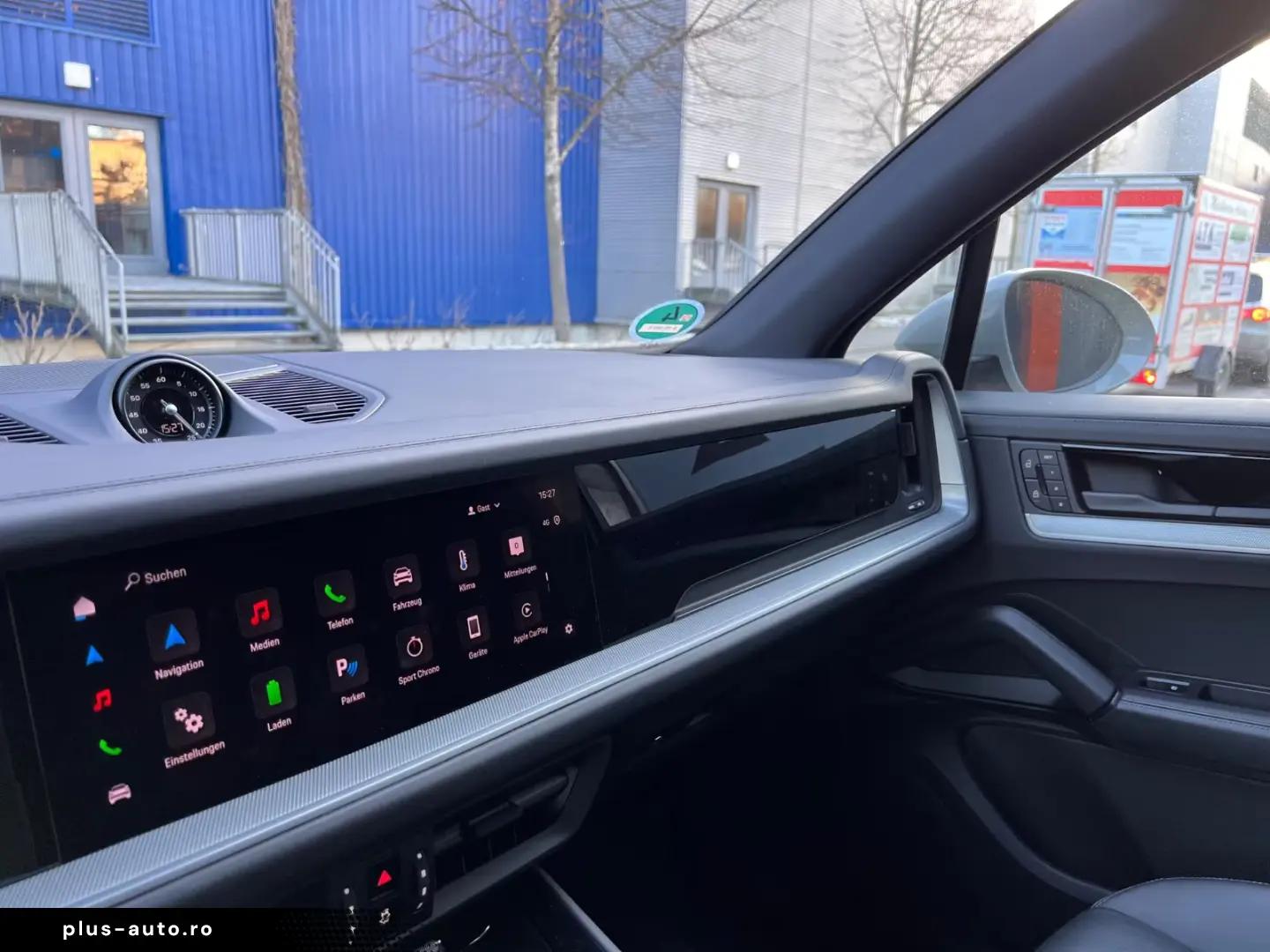 Porsche Cayenne E-Hyb Kreide · Inno · AHK