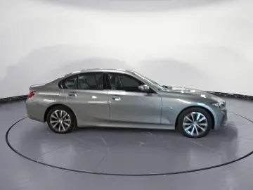 BMW 320e Limousine  Navi Sportsitze LED PDC SHZ