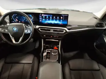 BMW 320e Limousine  Navi Sportsitze LED PDC SHZ