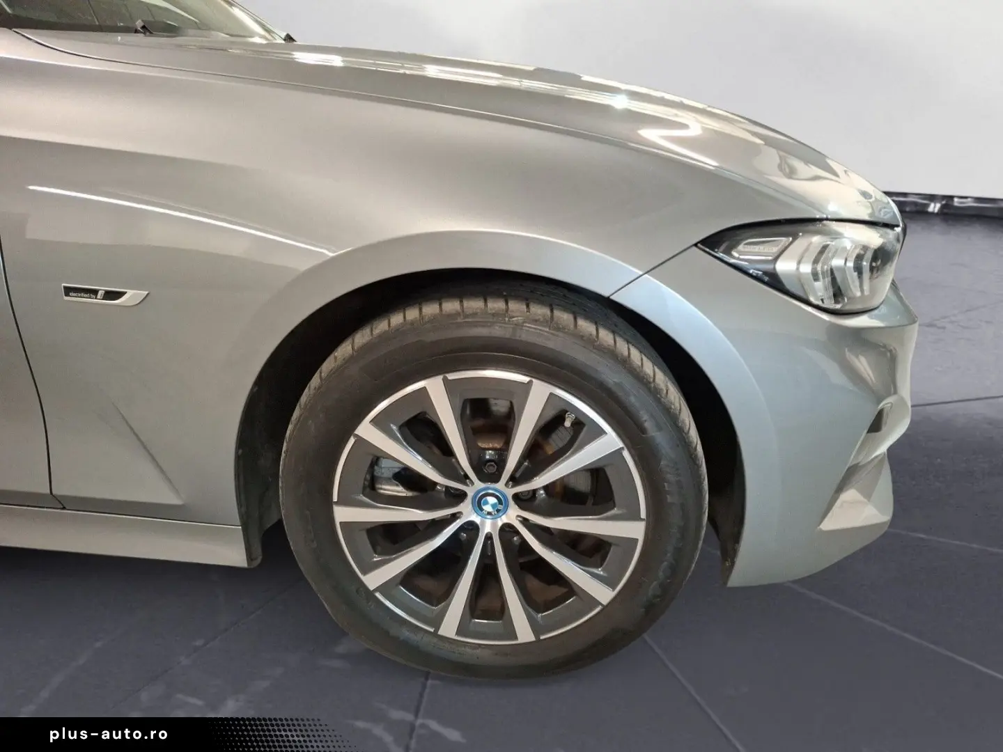 BMW 320e Limousine  Navi Sportsitze LED PDC SHZ