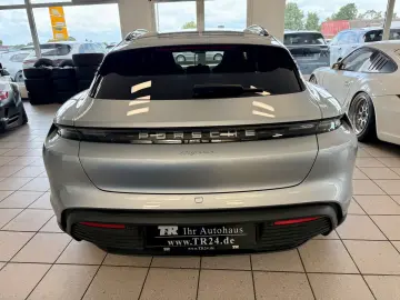 PORSCHE Taycan Sport Turismo Performance Luftferderung