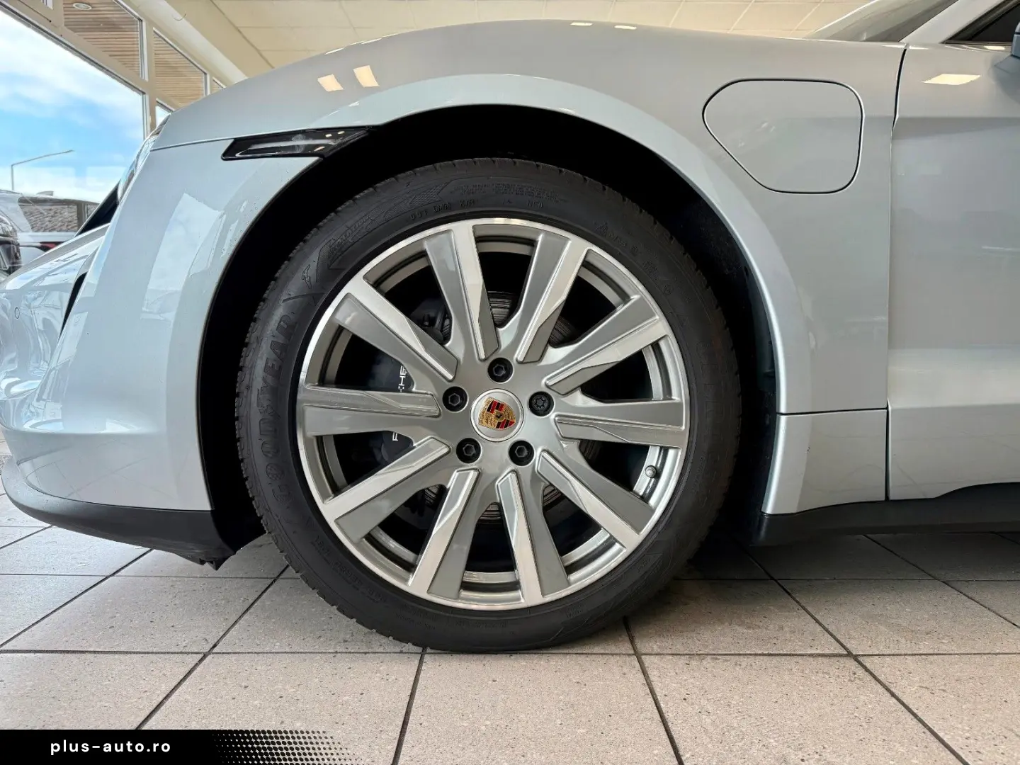 PORSCHE Taycan Sport Turismo Performance Luftferderung