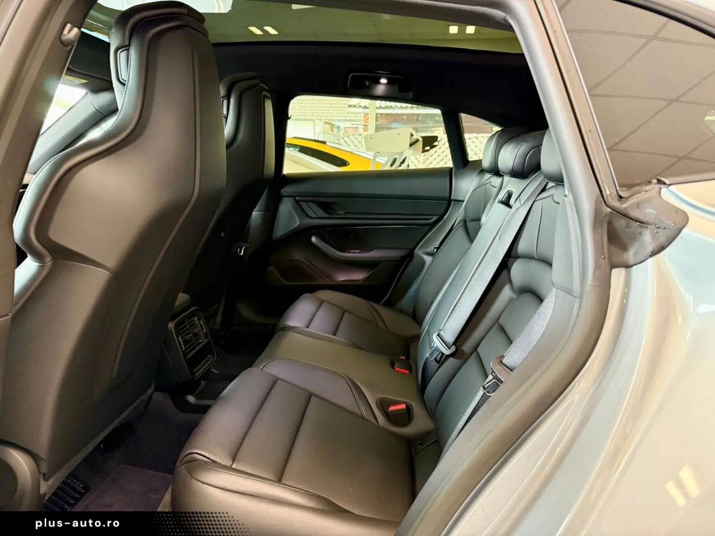 PORSCHE Taycan Sport Turismo Performance Luftferderung