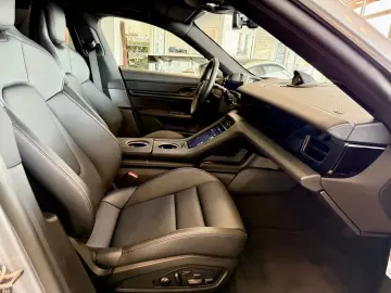 PORSCHE Taycan Sport Turismo Performance Luftferderung