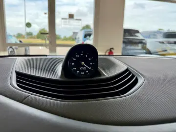 PORSCHE Taycan Sport Turismo Performance Luftferderung