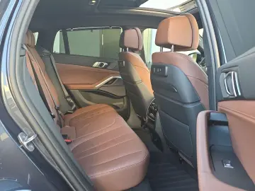 BMW X6 40i xDri M-Sport STNDHZ HUP PANO AHK H&K 360