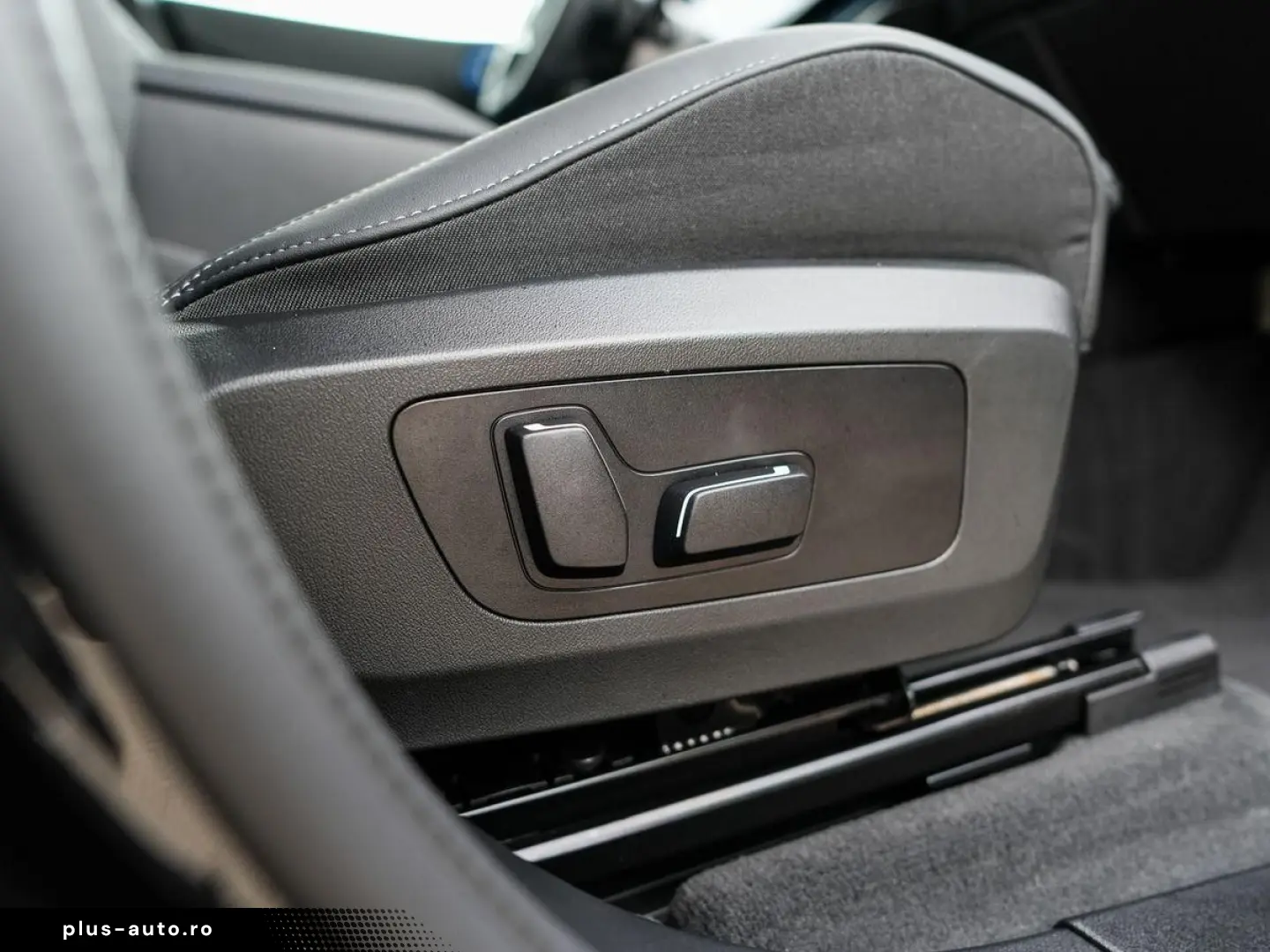 BMW X3 20i xDr MSp 360  Panoramic Keyless ACC HUD