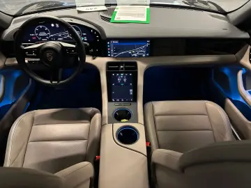 PORSCHE Taycan Sport Turismo 20Zoll PANORAMA Wärmepumpe