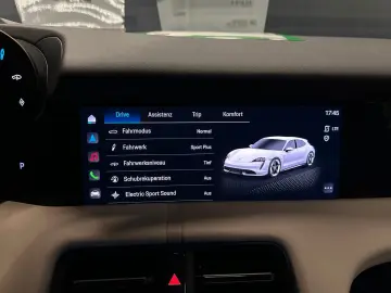 PORSCHE Taycan Sport Turismo 20Zoll PANORAMA Wärmepumpe