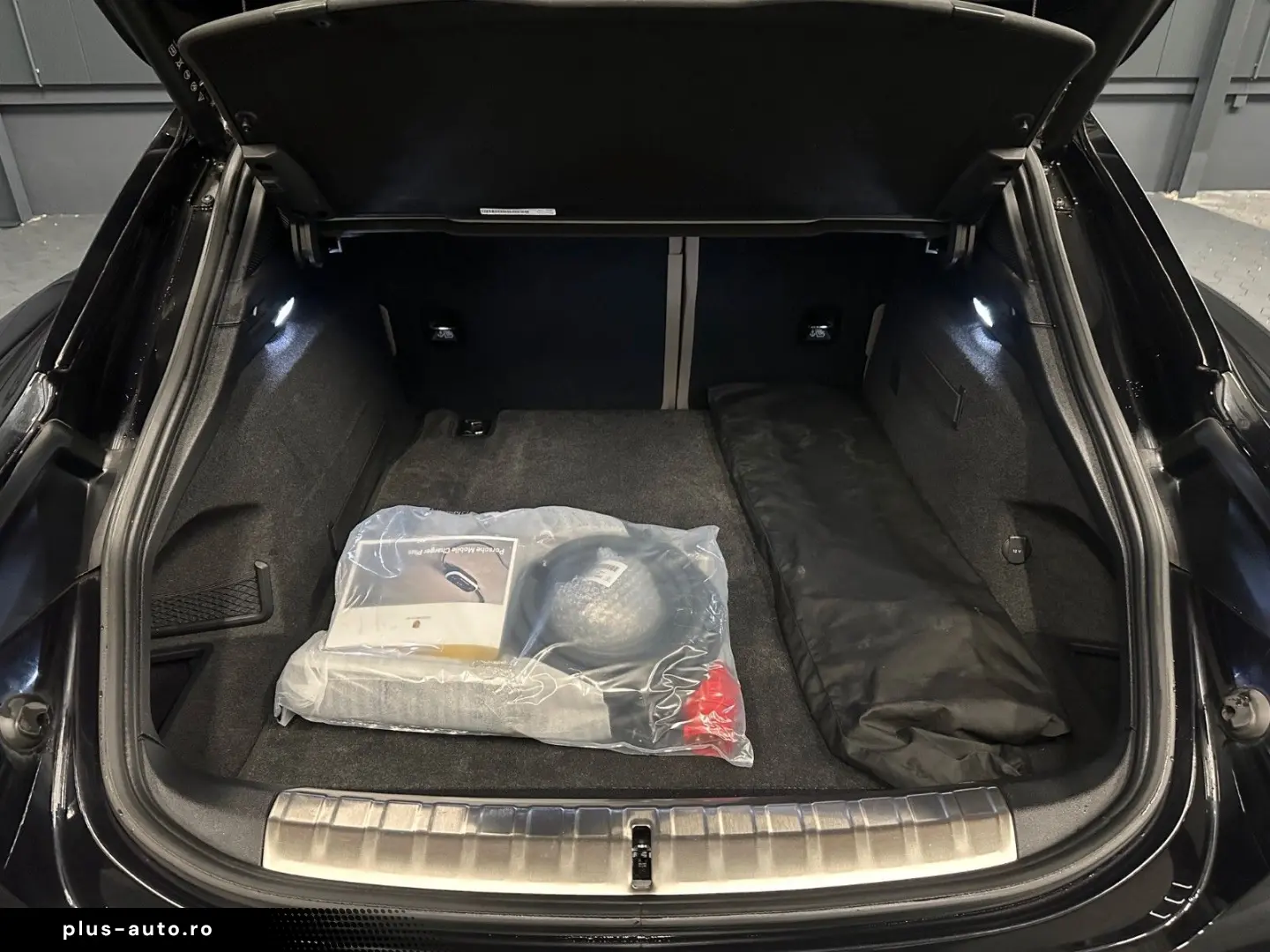 PORSCHE Taycan Sport Turismo 20Zoll PANORAMA Wärmepumpe