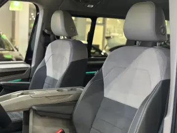 VW T7 Multivan STYLE STHZ H&K TISCH AHK VIS_A_VIS