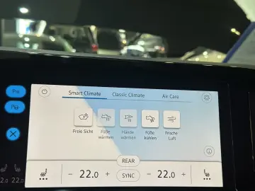 VW T7 Multivan STYLE STHZ H&K TISCH AHK VIS_A_VIS