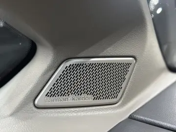 VW T7 Multivan STYLE STHZ H&K TISCH AHK VIS_A_VIS