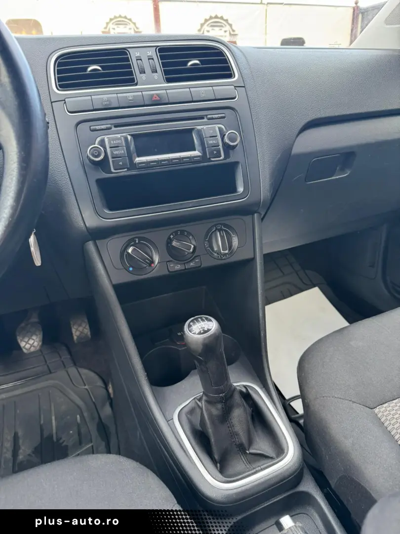 Volkswagen POLO 2012