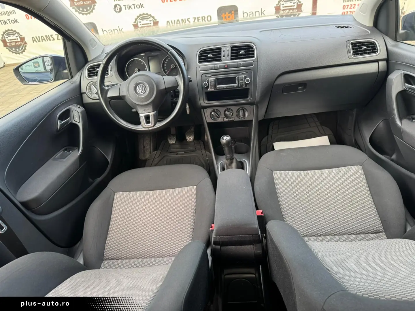 Volkswagen POLO 2012