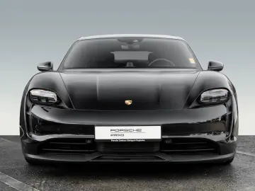 PORSCHE Taycan Sport Chrono Paket Performancebatterie