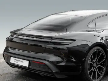 PORSCHE Taycan Sport Chrono Paket Performancebatterie