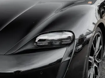 PORSCHE Taycan Sport Chrono Paket Performancebatterie