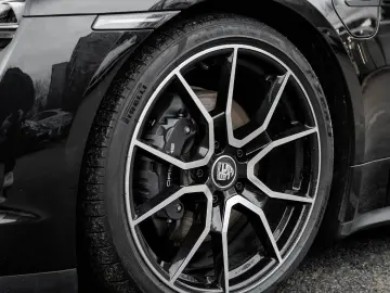 PORSCHE Taycan Sport Chrono Paket Performancebatterie