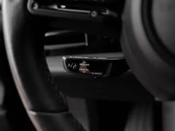 PORSCHE Taycan Sport Chrono Paket Performancebatterie