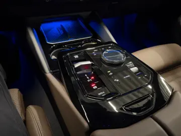 BMW 520d Touring M-Sport LEDER Braun PANORAMA Innov.