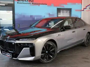 BMW M760 e ExecSeating.M-PerfPaket.TV.AutTürTwo Tone