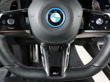 BMW M760 e ExecSeating.M-PerfPaket.TV.AutTürTwo Tone