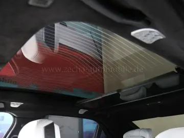 BMW M760 e ExecSeating.M-PerfPaket.TV.AutTürTwo Tone