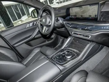 BMW X6 xDrive40d M Sport PANO ACC AHK RFK NAVI LED