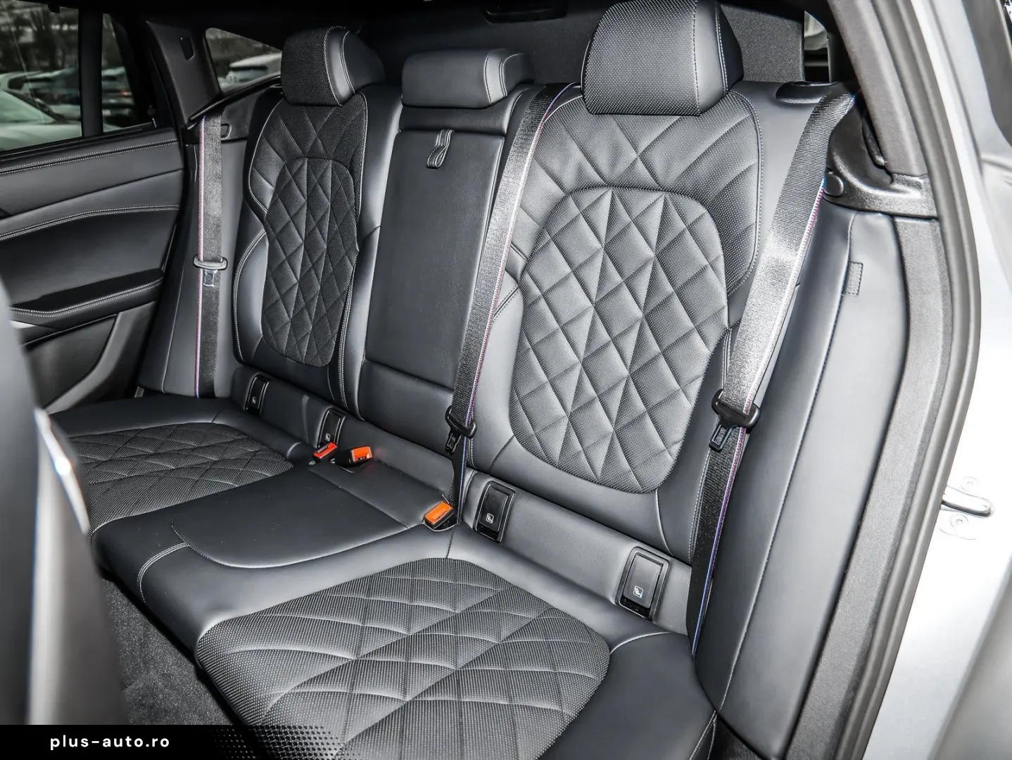 BMW X6 xDrive40d M Sport PANO ACC AHK RFK NAVI LED