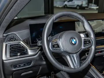 BMW X6 xDrive40d M Sport PANO ACC AHK RFK NAVI LED