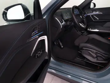 BMW X1 xDrive23d M Sport PANO ACC RFK AHK 18  8-fach