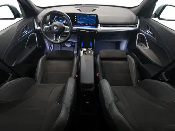 BMW X1 xDrive23d M Sport PANO ACC RFK AHK 18  8-fach