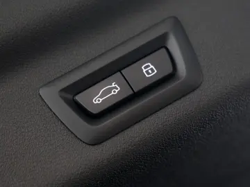 BMW X1 xDrive23d M Sport PANO ACC RFK AHK 18  8-fach