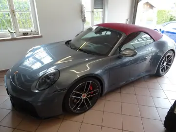 PORSCHE 992.2 Carrera 4 GTS T-Hybrid Cabrio 6.000 km !