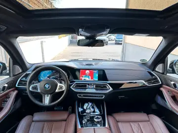 BMW X5 xDr45e M Sport PANO-SKY B&W 3xTV Sitzkl 360
