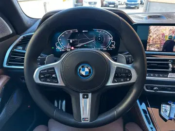 BMW X5 xDr45e M Sport PANO-SKY B&W 3xTV Sitzkl 360