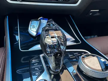 BMW X5 xDr45e M Sport PANO-SKY B&W 3xTV Sitzkl 360