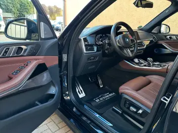 BMW X5 xDr45e M Sport PANO-SKY B&W 3xTV Sitzkl 360