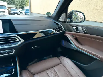 BMW X5 xDr45e M Sport PANO-SKY B&W 3xTV Sitzkl 360