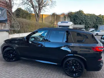 BMW X5 xDr45e M Sport PANO-SKY B&W 3xTV Sitzkl 360