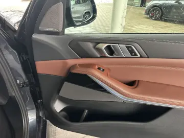 BMW X5 xDrive45e AHK HUD Pan.Glasdach LKH