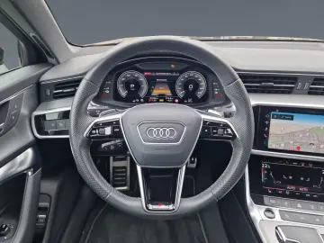 AUDI A6 Avant 55 TFSI e qu AHK STHZG HD-MATRIX Sport