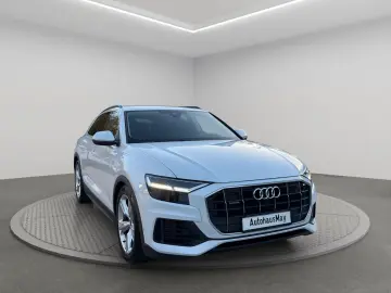 AUDI Q8 55 TFSI quattro tiptronic Garantie 12 2028