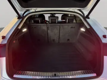 AUDI Q8 55 TFSI quattro tiptronic Garantie 12 2028