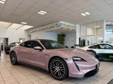 PORSCHE Taycan Panorama Keyless 75 JahrePaket APPROVED