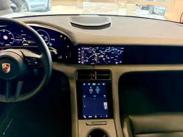 PORSCHE Taycan Panorama Keyless 75 JahrePaket APPROVED